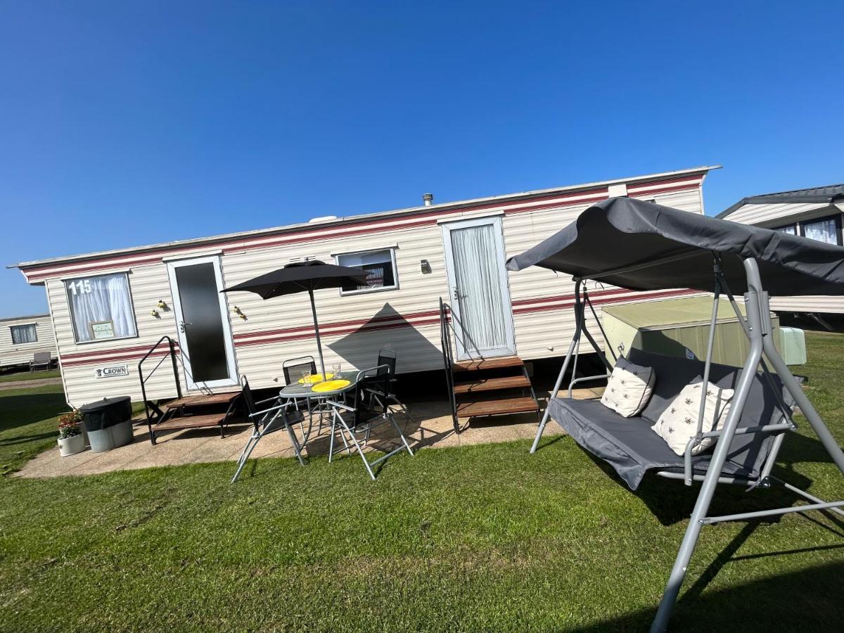 Hotel The Samanda Van Newport Caravan Park Hemsby Esterno foto